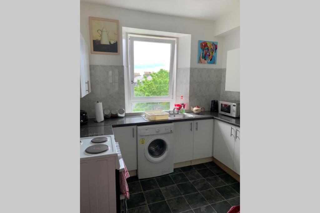 Spacious 2 Bedroom Apartment In Aberdeen City Екстер'єр фото